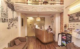 Alleyway Hostel (Adults Only)